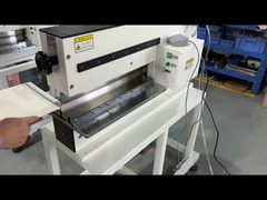 อลูมิเนียม V Cut PCB Separator ความยาวการตัดสูงสุด สามารถปรับเปลี่ยนความเร็วต่ําสุด 0-400mm/S