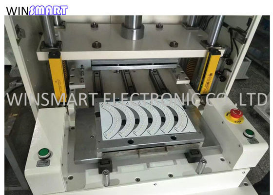ซื้อ เครื่องแยกชิ้นส่วน PCB ขับเคลื่อนด้วยกระบอกสูบอัตโนมัติเจาะอุปกรณ์เสริม 8-30 ตัน online manufacture