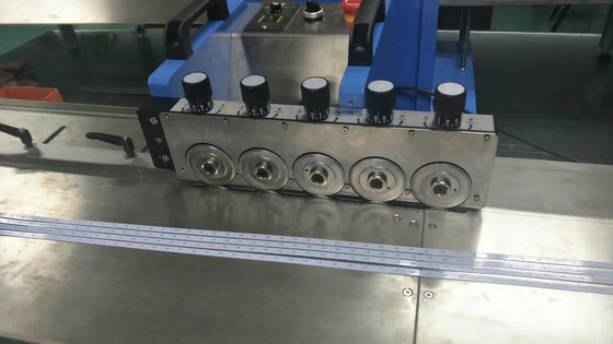 ราคาดี เครื่องตัดแผ่น PCB LED ขนาด 1200 มม 5 Blade ความเครียดการตัดล่าง ออนไลน์
